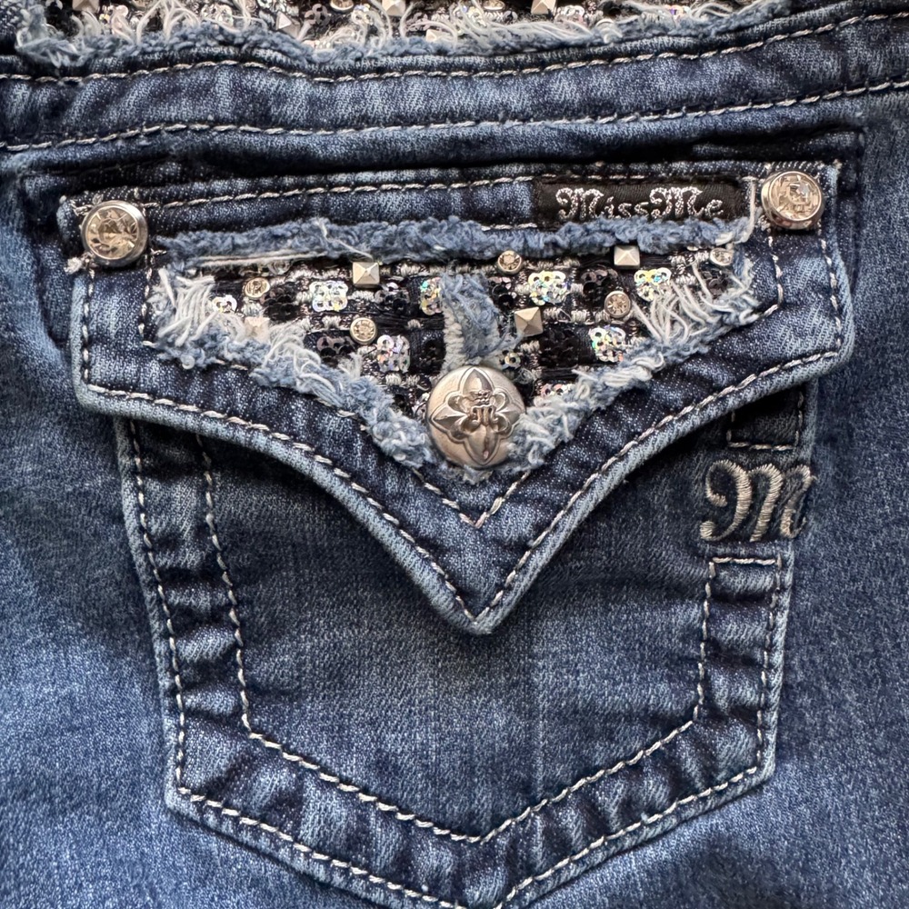 Miss Me Signature Bootcut Jeans Womens 27 Sequin Studded Rhinestone Y2K Low Rise - Picture 11 of 16